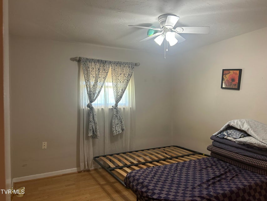 Photo #21: 605 Masengill Avenue