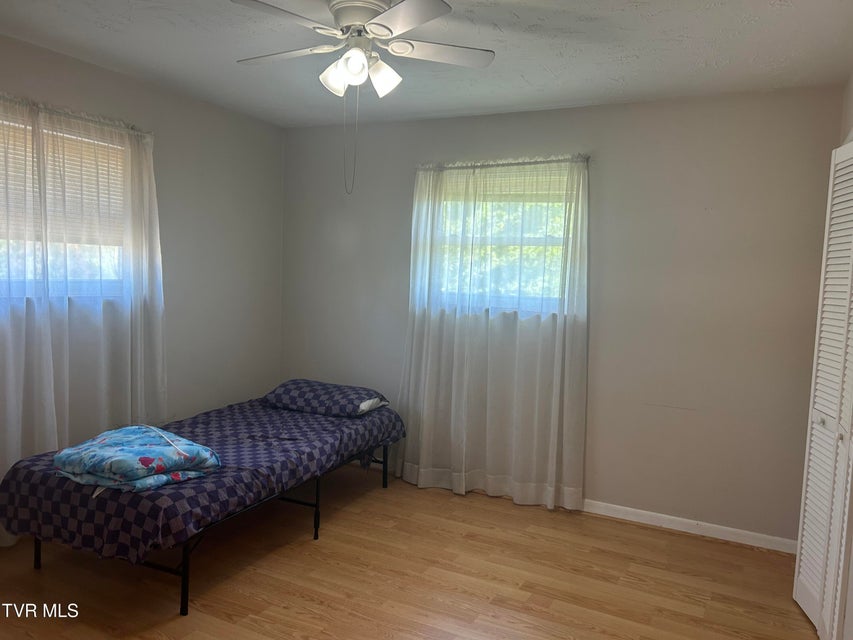 Photo #22: 605 Masengill Avenue