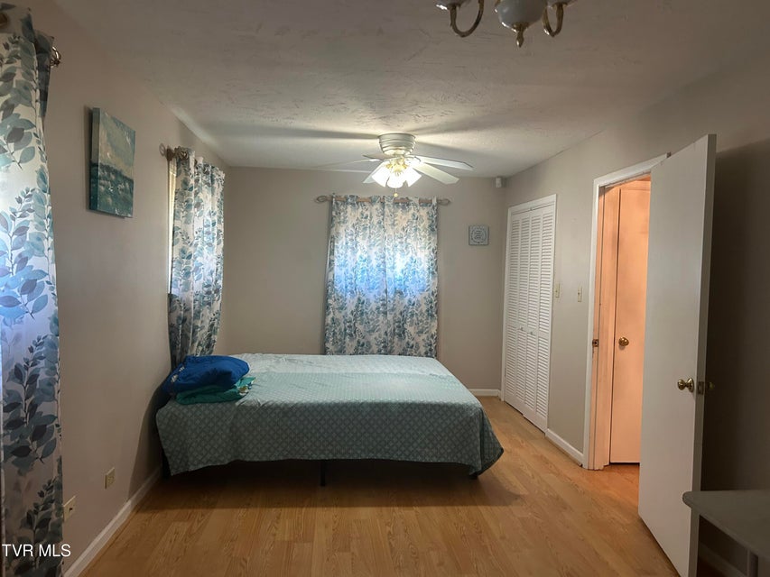 Photo #24: 605 Masengill Avenue