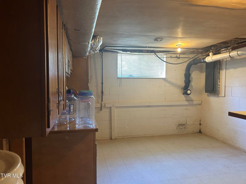 Photo #30: 605 Masengill Avenue