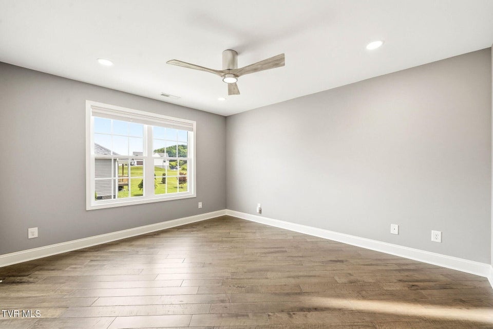 Photo #29: 3069 Calton Hill