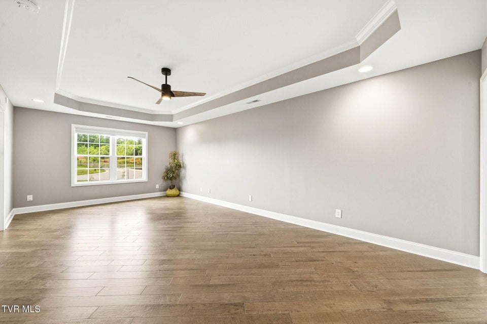 Photo #22: 3069 Calton Hill