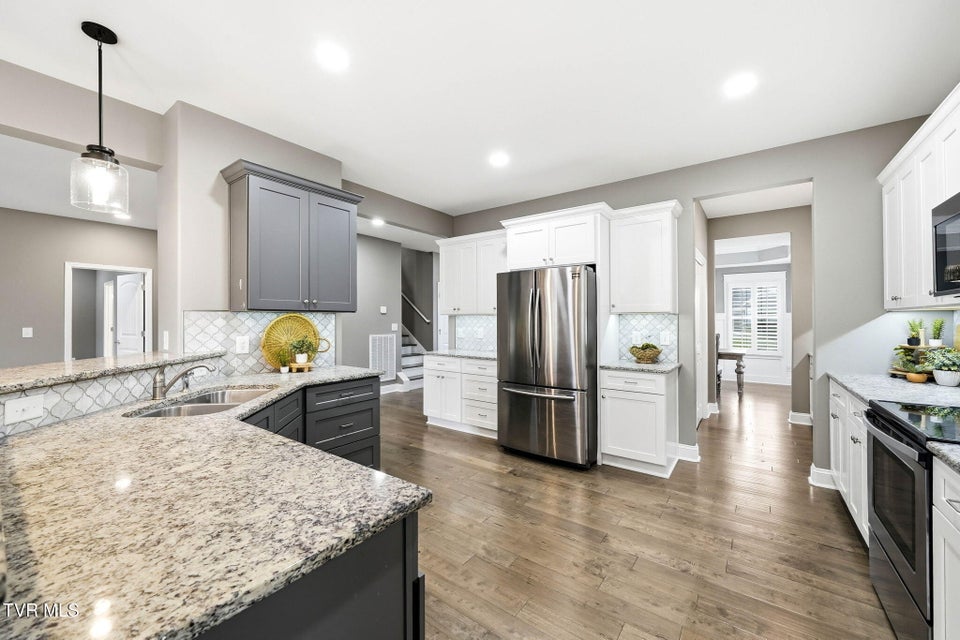 Photo #6: 3069 Calton Hill