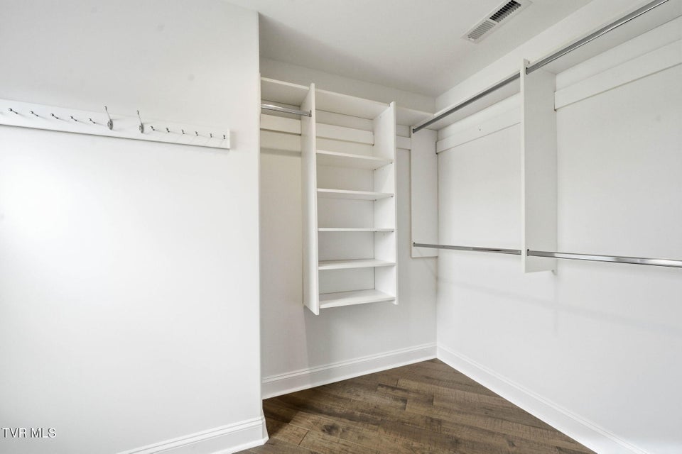 Photo #28: 3069 Calton Hill