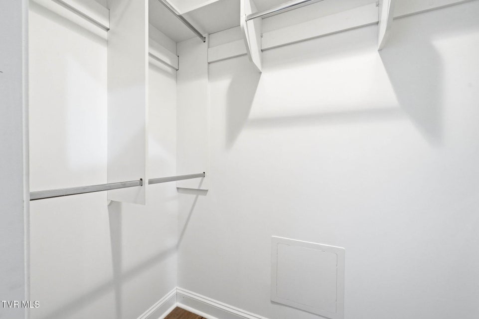 Photo #31: 3069 Calton Hill