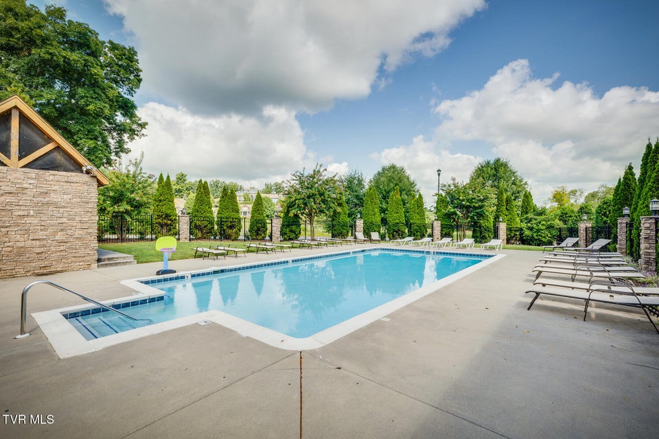 Photo #55: 3069 Calton Hill