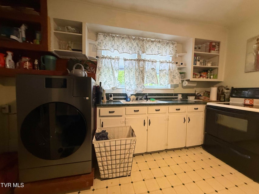 Photo #11: 2023 Enterprise Road