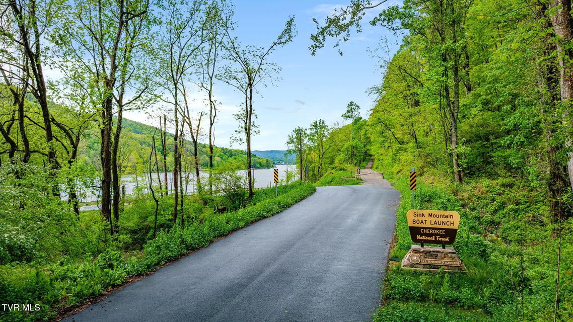 Photo #33: 1226 Doe Creek Road