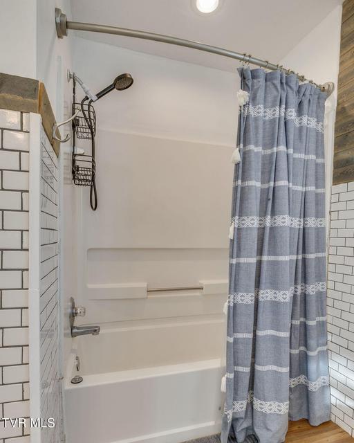 Photo #12: 987 Hairetown Road