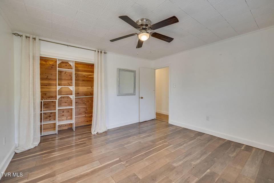 Photo #19: 987 Hairetown Road