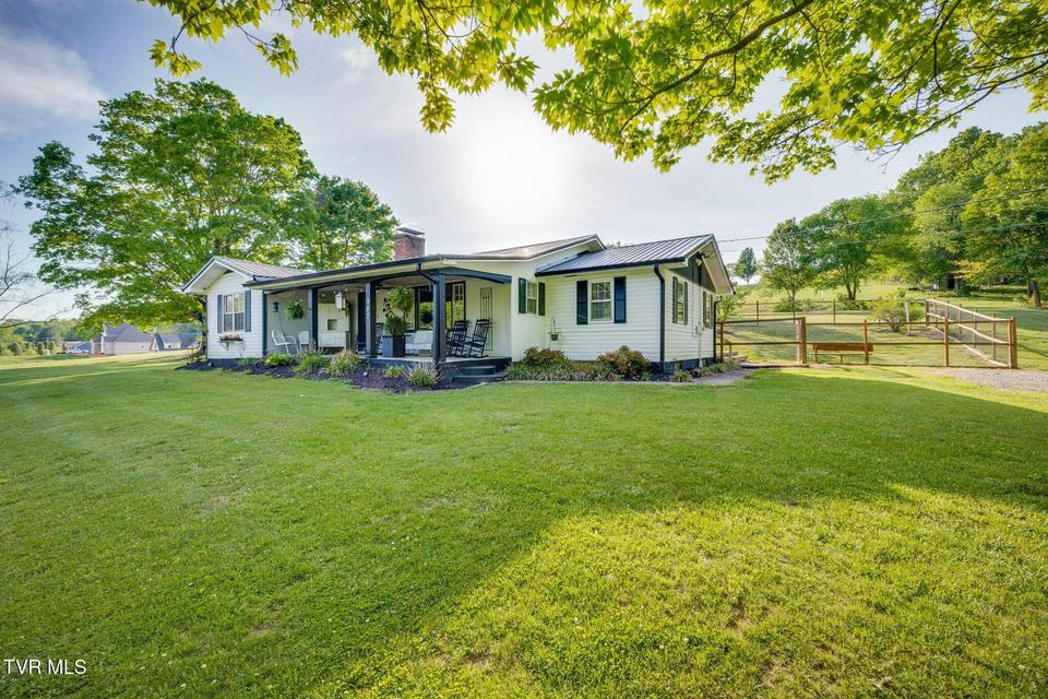 Photo #4: 987 Hairetown Road