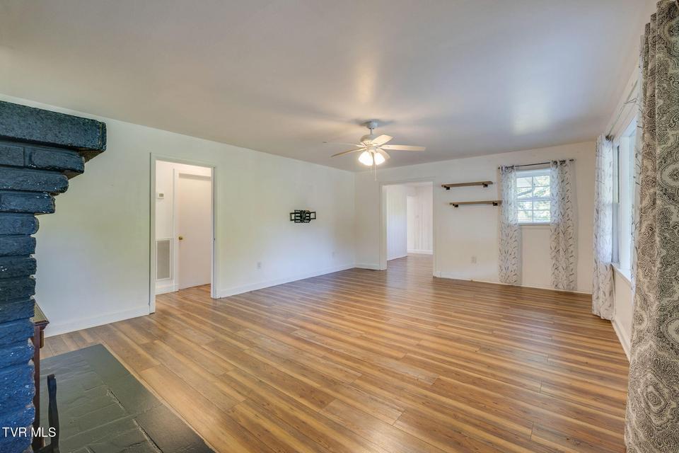 Photo #6: 987 Hairetown Road