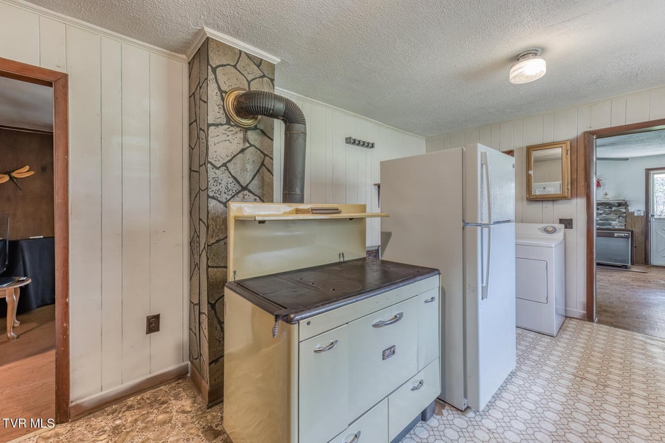 Photo #26: 119 Hughes Hollow Road