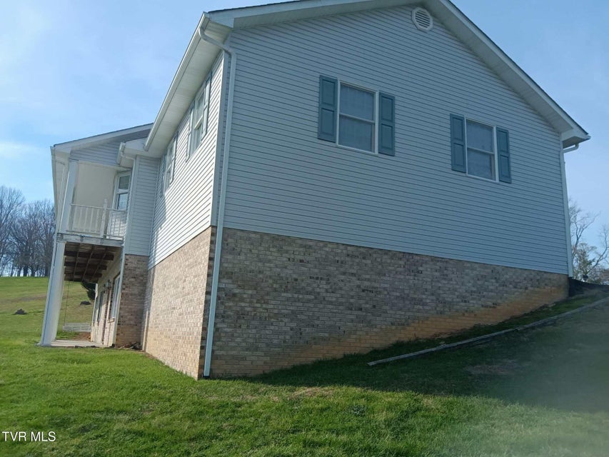 Photo #4: 14512 White Top View