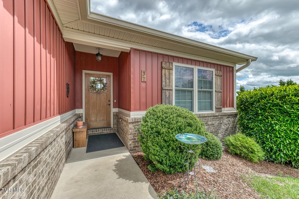 Photo #2: 37 Grist Mill Court