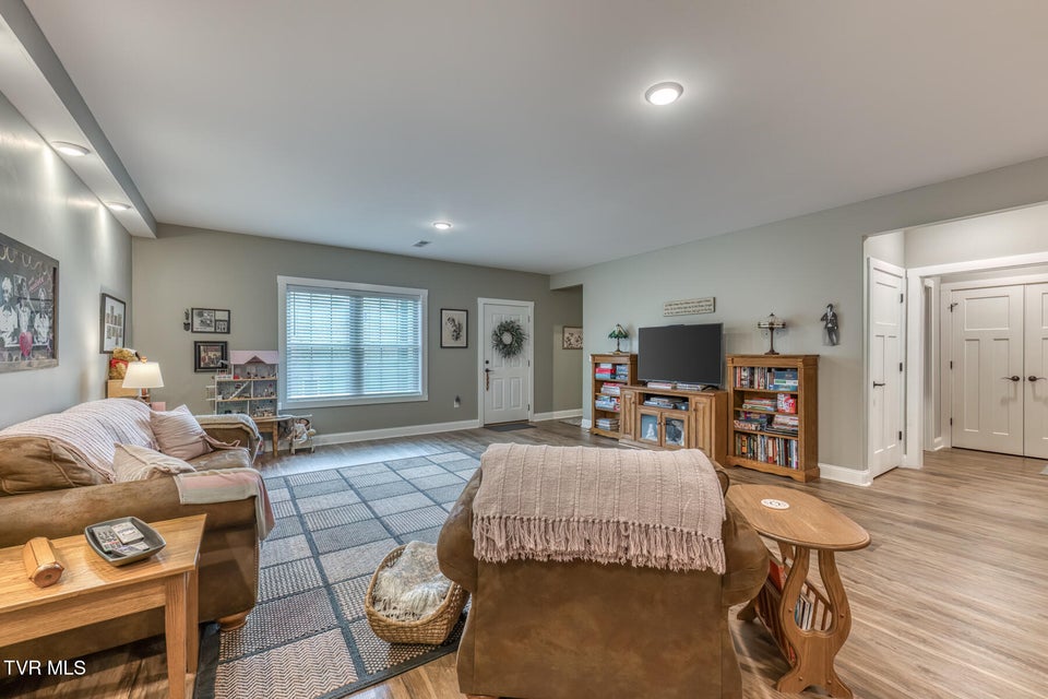 Photo #34: 37 Grist Mill Court