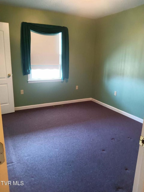 Photo #15: 14512 White Top View