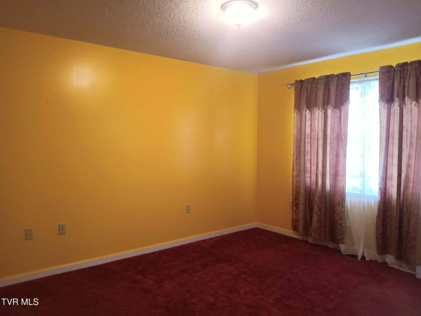 Photo #18: 14512 White Top View