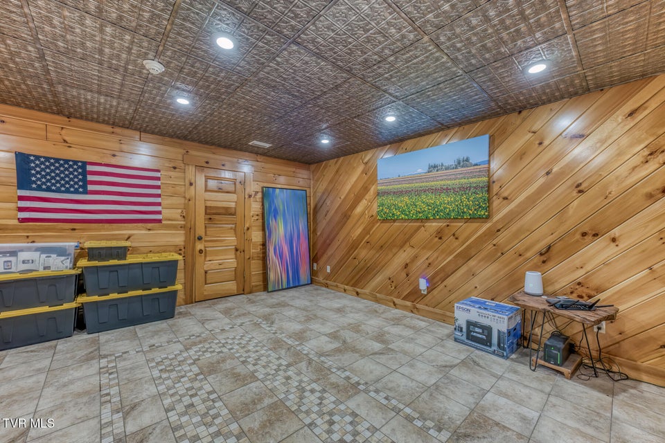 Photo #33: 371 Tiger Creek Road