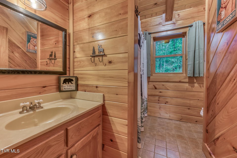 Photo #32: 371 Tiger Creek Road