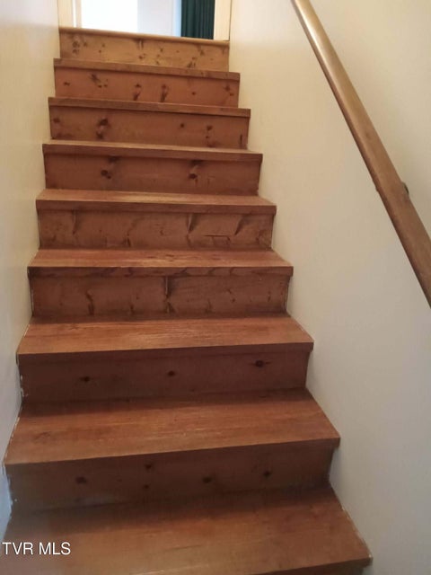 Photo #26: 14512 White Top View