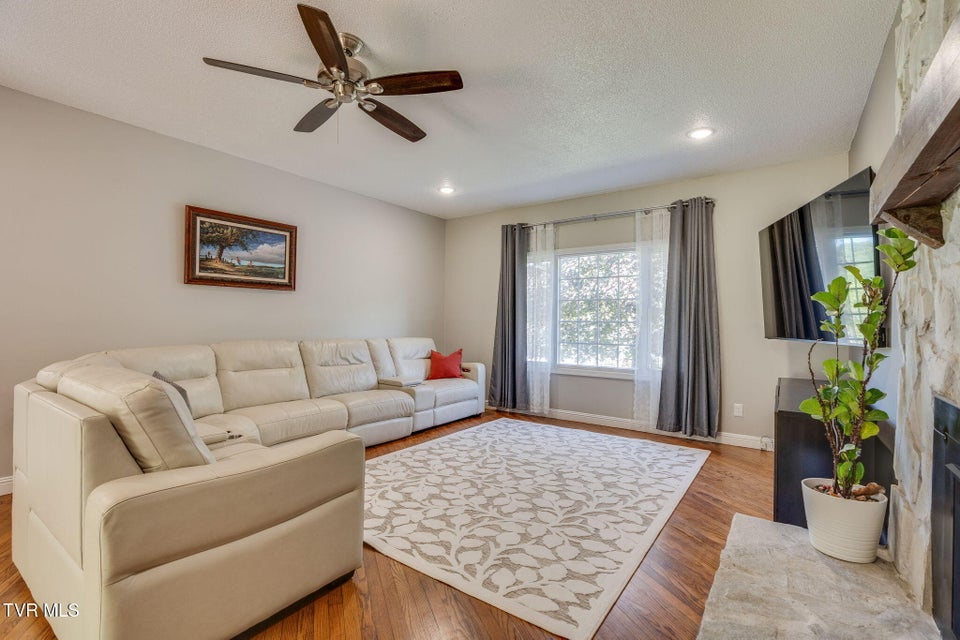 Photo #11: 638 Elm Avenue