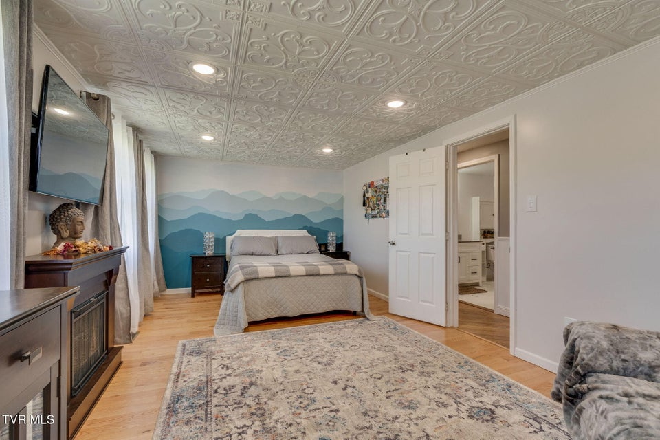 Photo #14: 638 Elm Avenue