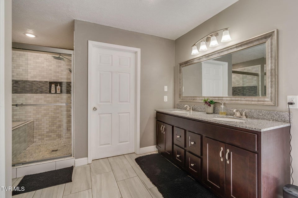 Photo #20: 638 Elm Avenue