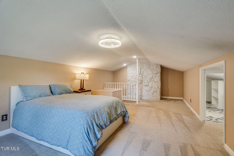 Photo #24: 638 Elm Avenue