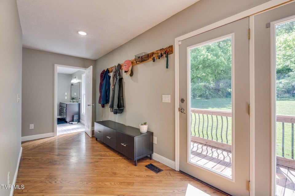 Photo #25: 638 Elm Avenue