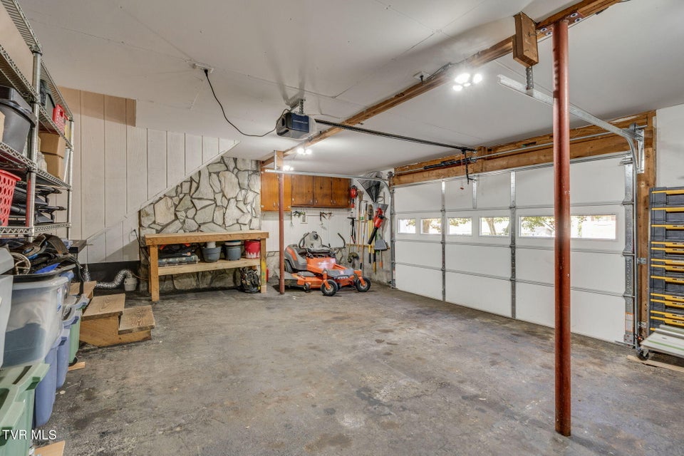 Photo #27: 638 Elm Avenue