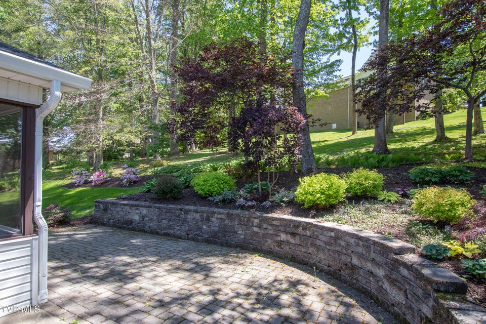 Photo #28: 16297 Greenevers Court