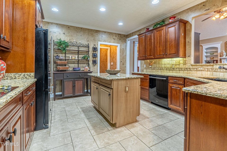 Photo #15: 20084 Hortenstine Place