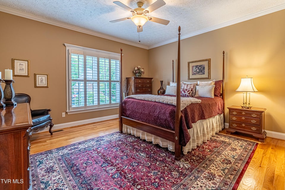 Photo #33: 20084 Hortenstine Place