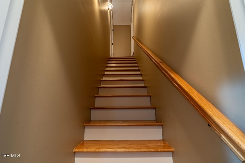 Photo #41: 20084 Hortenstine Place