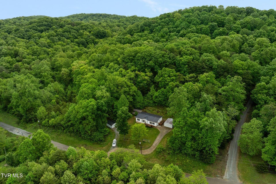 Photo #26: 250 Dogwalk Road