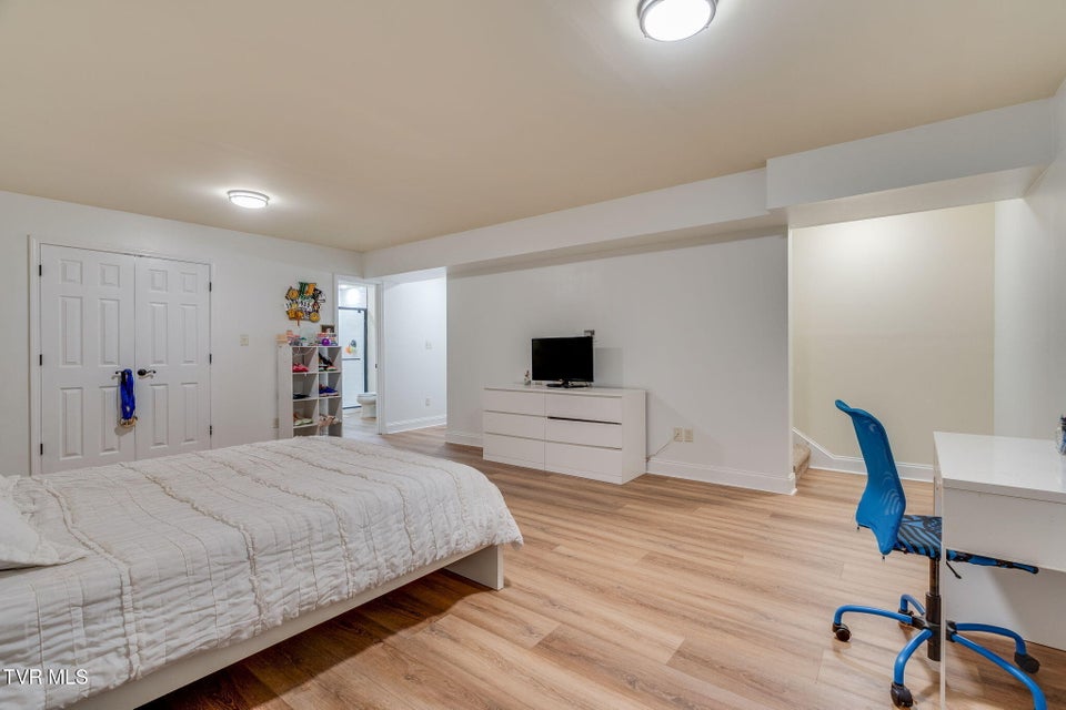 Photo #39: 364 Jessicas Way