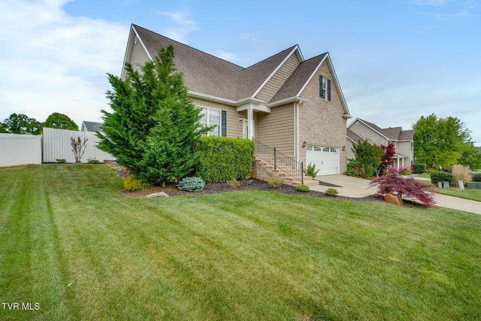 Photo #2: 364 Jessicas Way