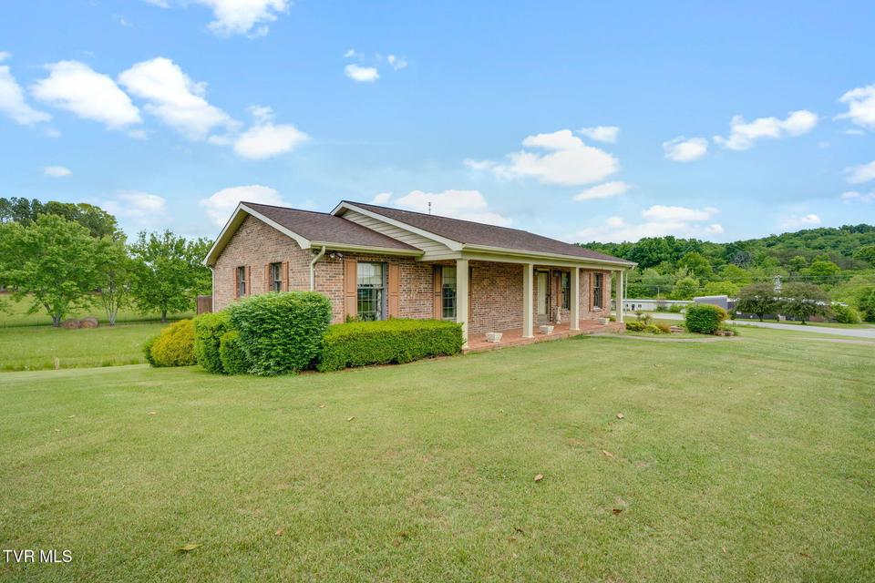 Photo #3: 453 Twin Barns Road