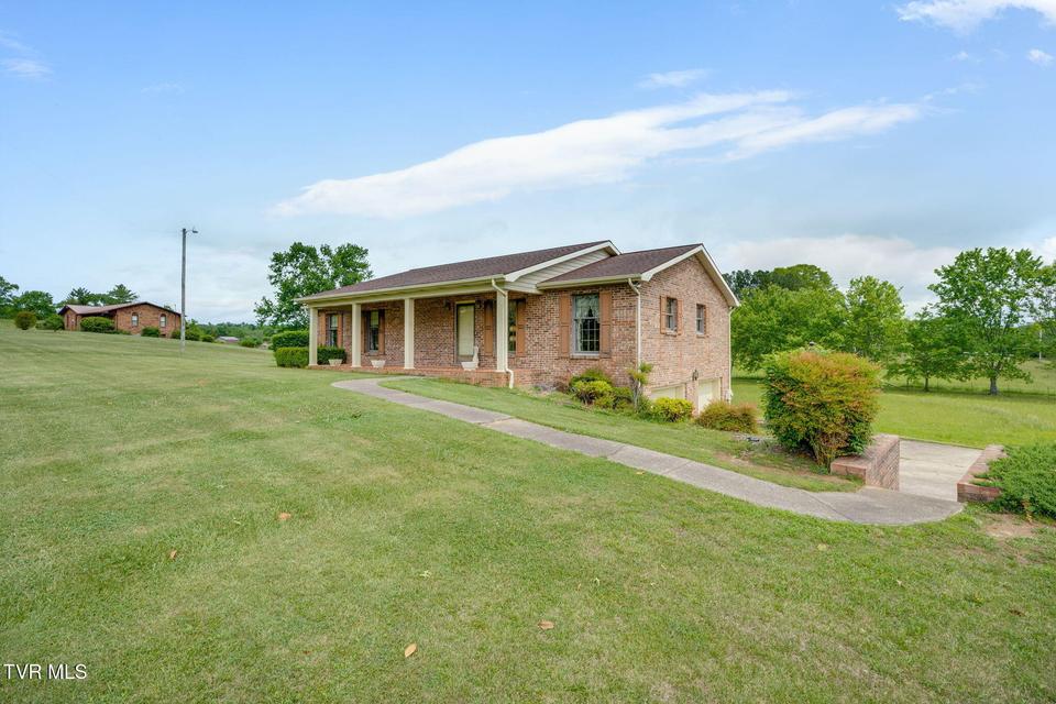 Photo #4: 453 Twin Barns Road