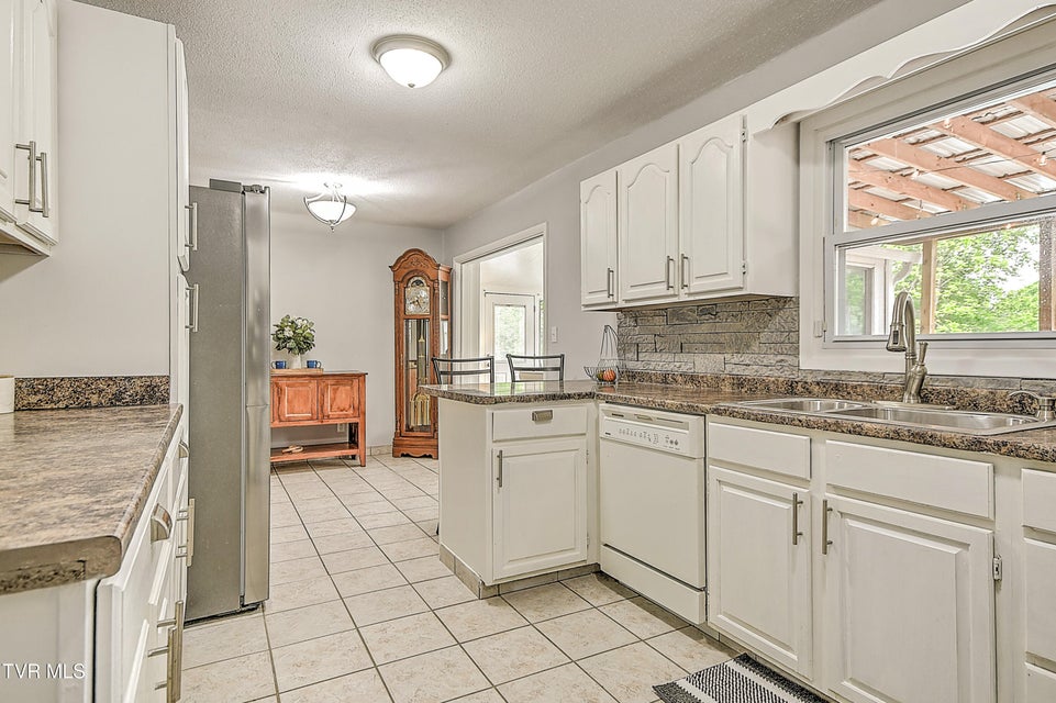 Photo #11: 2704 Schumway Drive