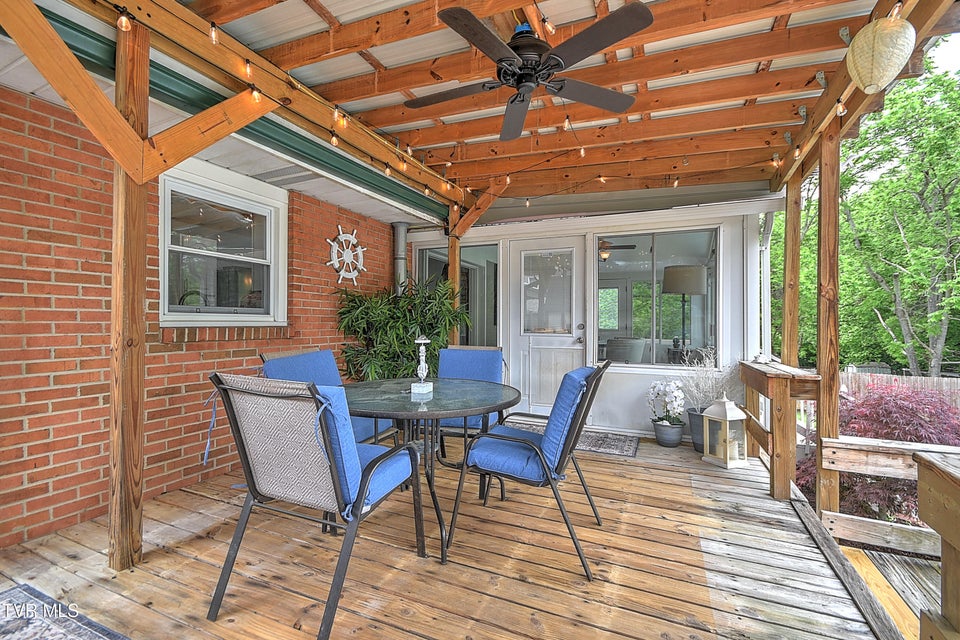 Photo #17: 2704 Schumway Drive