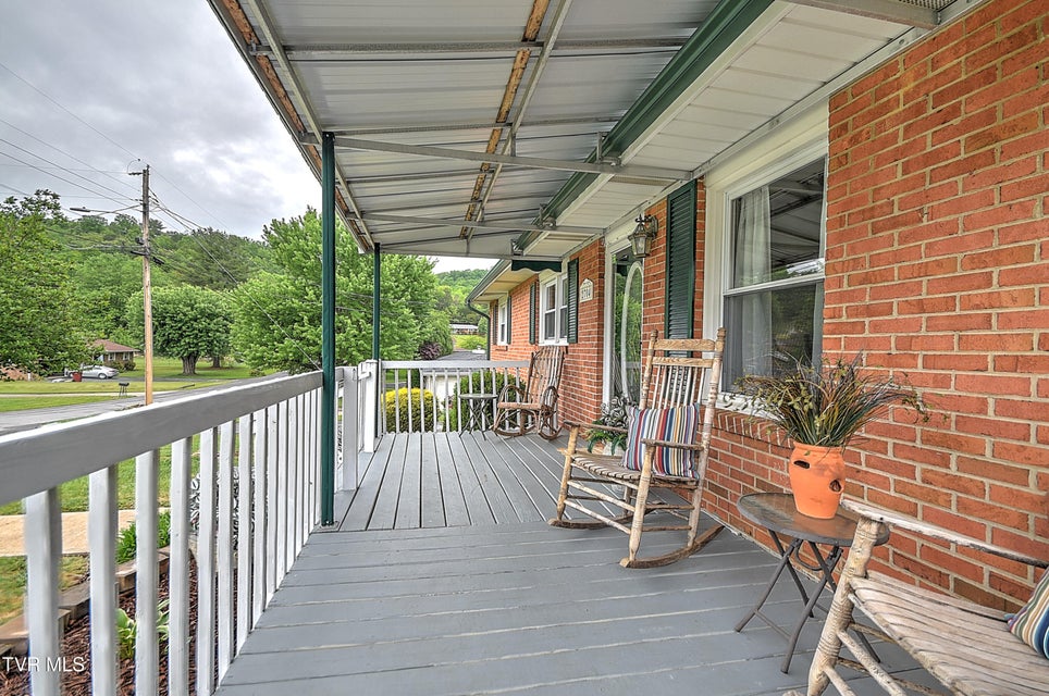 Photo #3: 2704 Schumway Drive