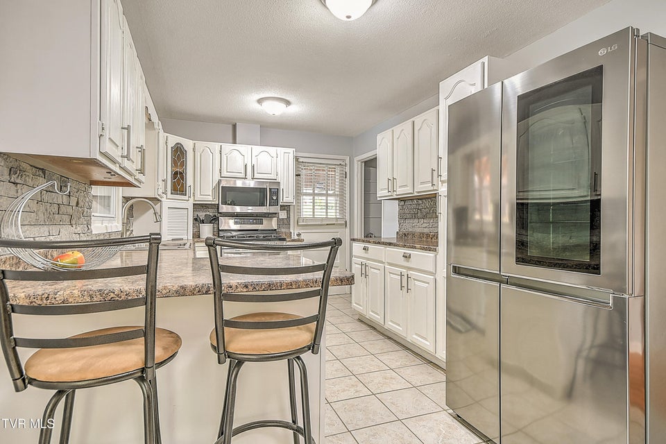 Photo #8: 2704 Schumway Drive
