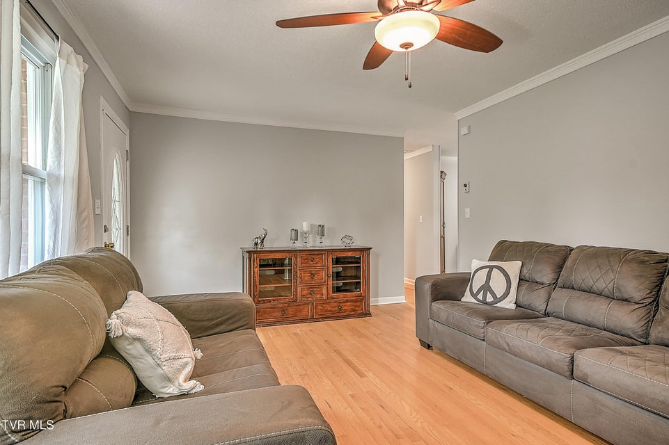 Photo #5: 2704 Schumway Drive
