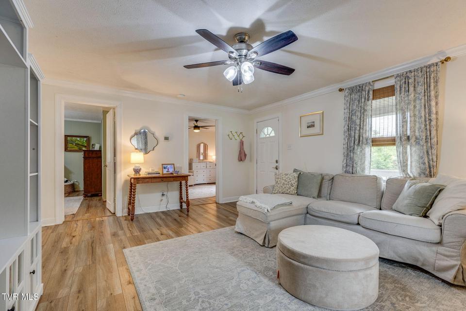 Photo #10: 809 Boone Street