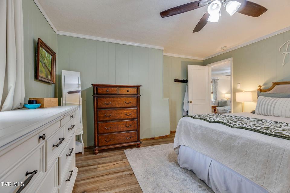 Photo #18: 809 Boone Street