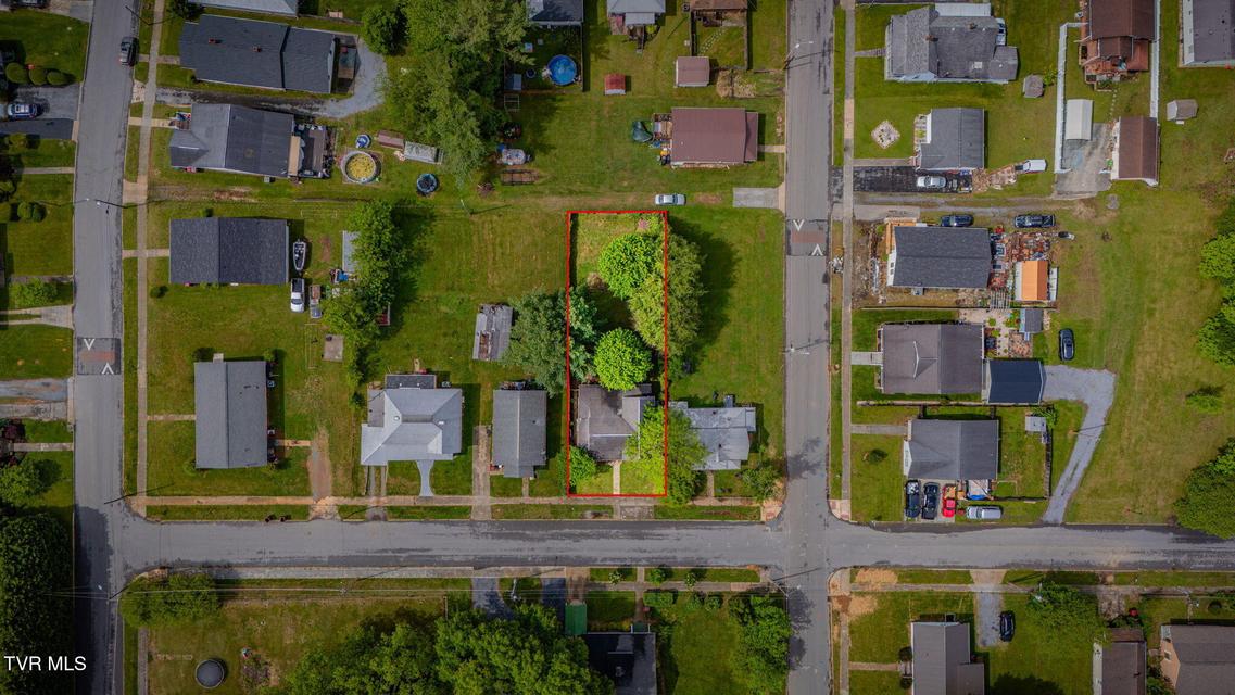 Photo #32: 809 Boone Street