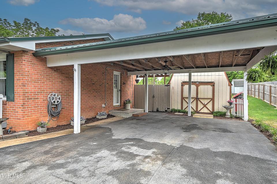 Photo #43: 2704 Schumway Drive