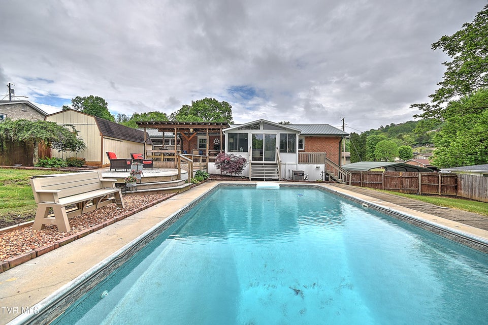 Photo #40: 2704 Schumway Drive